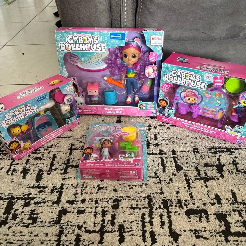 Gabby's Dollhouse Set